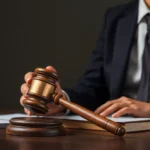 ¿Es necesario acudir al notario para aceptar una herencia?